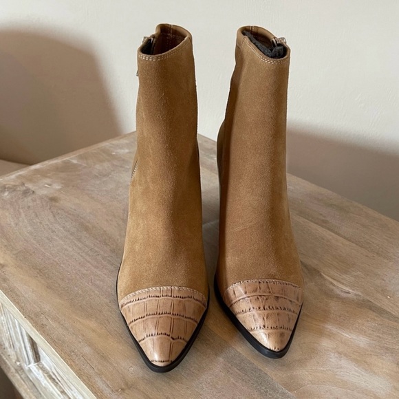 Donald Pliner Waldon Caramel Tan Leather & Suede Booties Boots - Picture 4 of 14